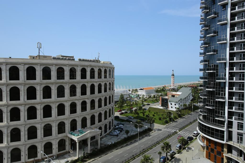 Aparthotel In Orbi Sea Towers Batumi Room photo