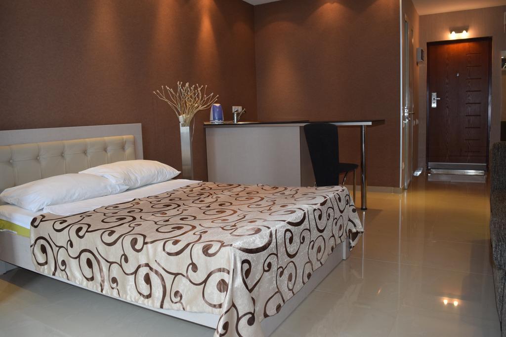Aparthotel In Orbi Sea Towers Batumi Exterior photo